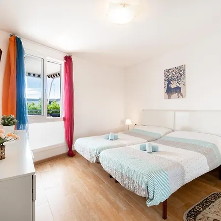 Vista Al Mar Con Parking - 4 Ambientes Apartamento *