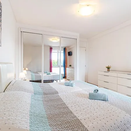 Departamento 4 Ambientes - - Primera Linea De Mar Apartamento